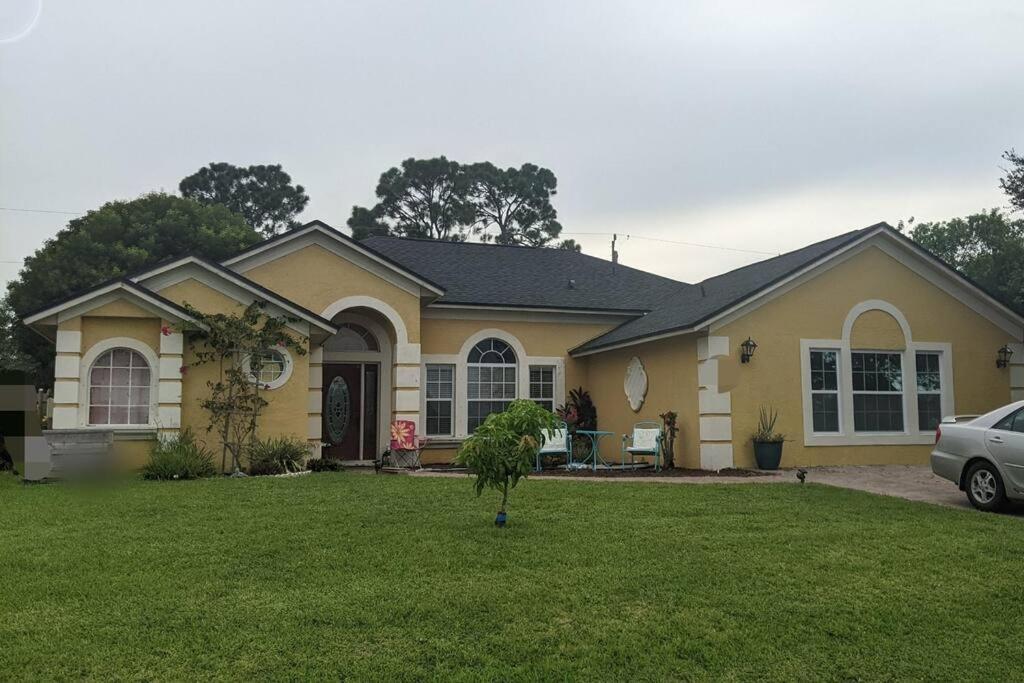 Port Saint Lucie A Little Piece Of Heaven- Peaceful Lake View Apartment- 1 Min From I95 And Turnpike Port St. Lucie Exterior photo
